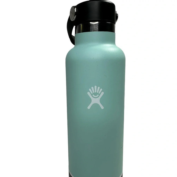 NWT Standard-Mouth Vacuum Water Bottle with Flex Straw Cap - 24 fl. oz. in Dew - Picture 3 of 9